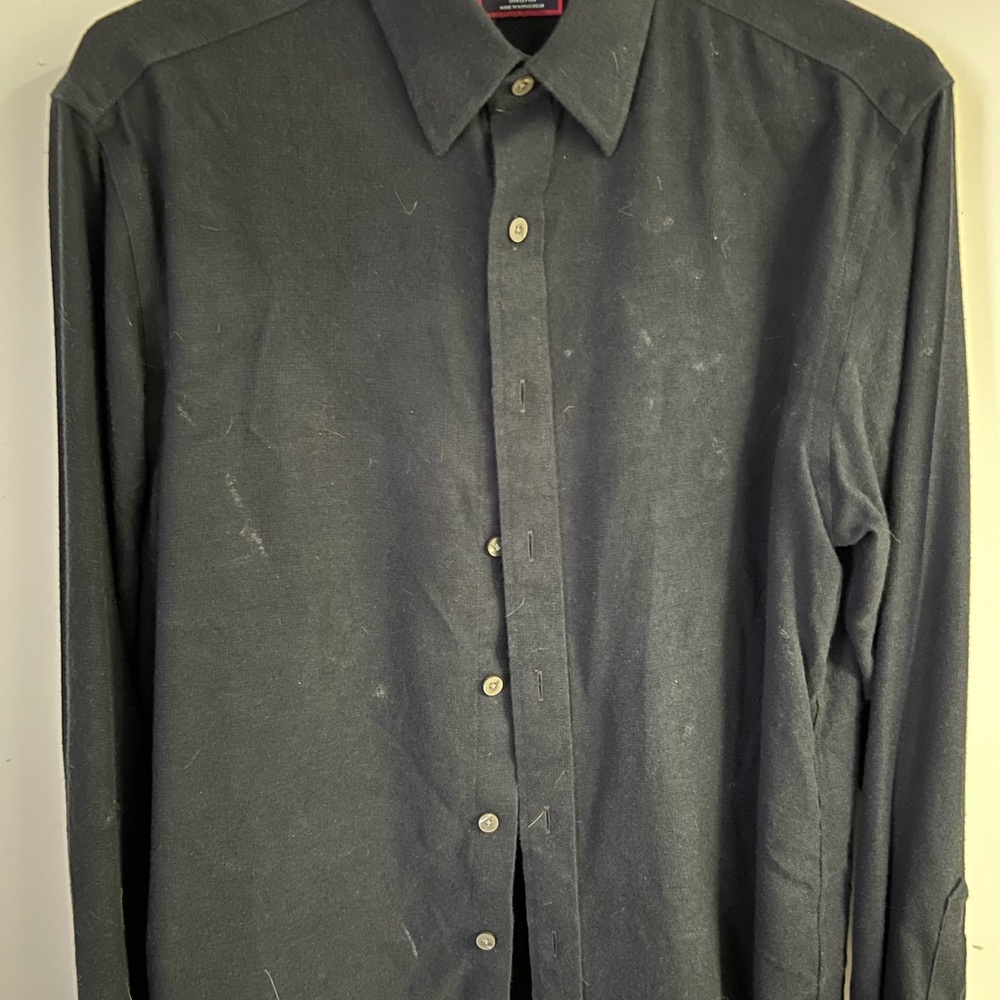 Mens UNTUCKIt shirt.  Small, wrinkle free veneto shirt.